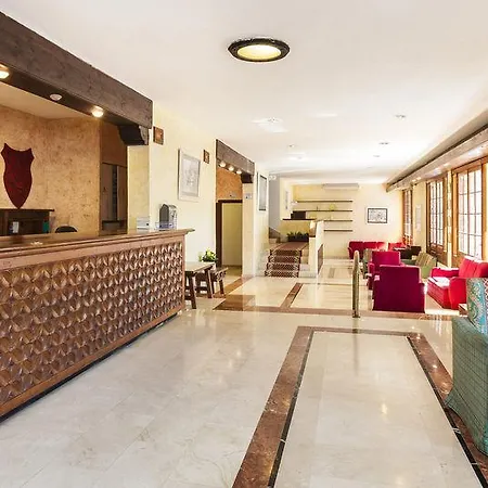 格罗贝尔西马酒店 Cala de Sant Vicenc