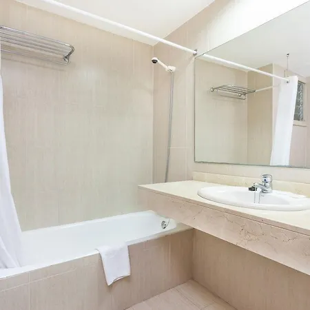 Globales Simar Hotel Cala de Sant Vicenc